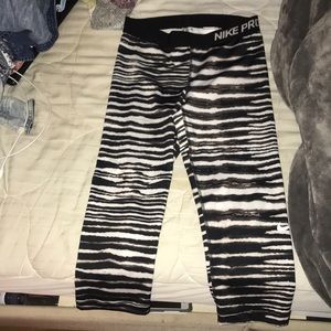 Nike Pro Capri Leggings
